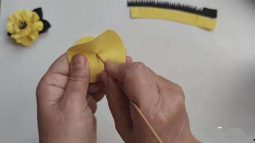 成人金色鸭嘴发夹视频大全,轻松打造时尚发型